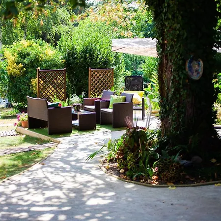 Kwatera prywatna Mirguet Au Jardin *